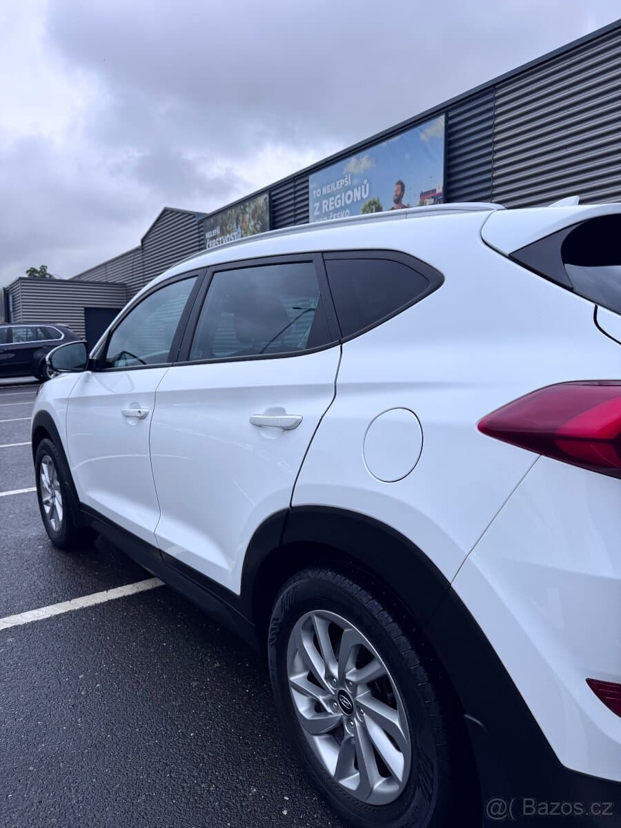 2016 Hyundai TUCSON - 9