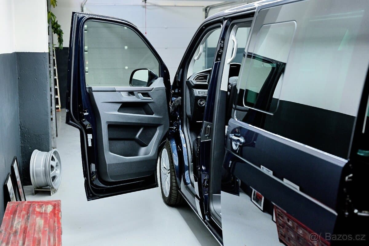 Volkswagen MULTIVAN - 9