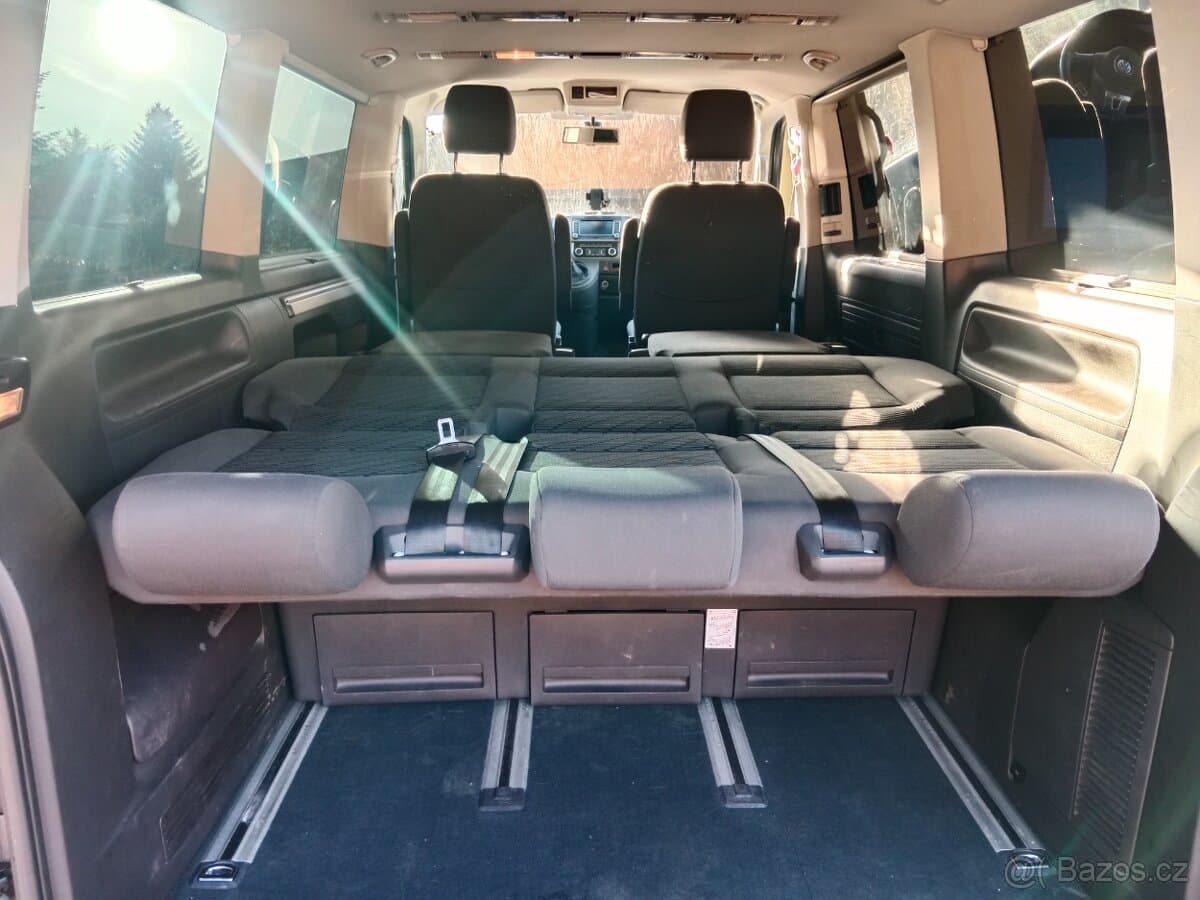 2014 Volkswagen MULTIVAN - 9