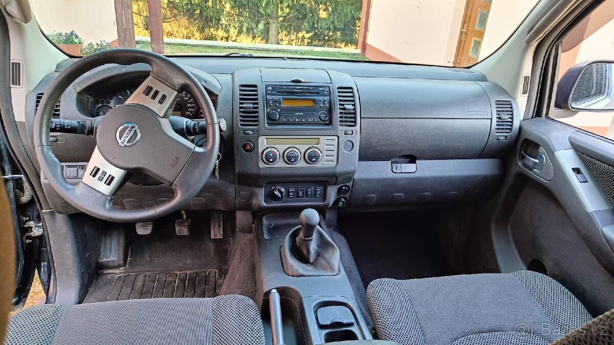 2006 Nissan NAVARA - 9