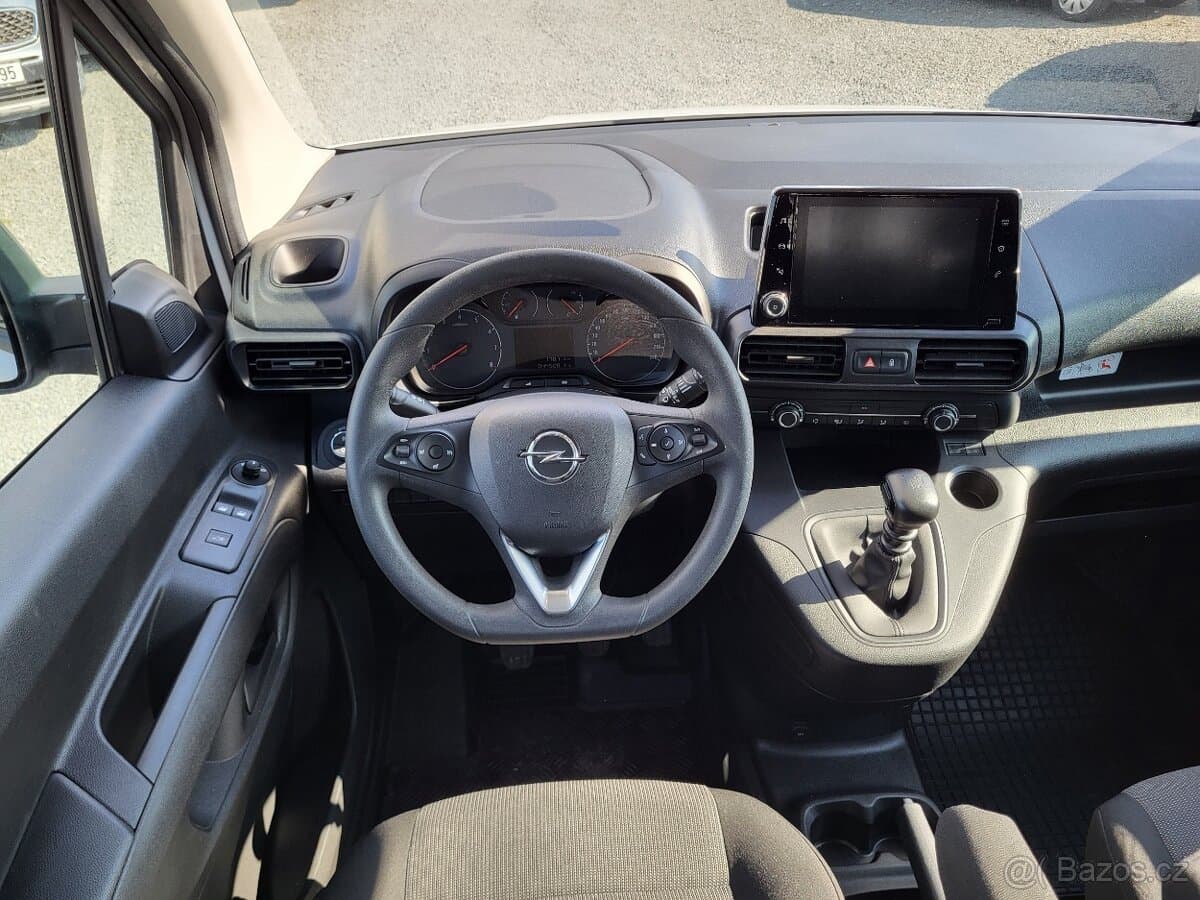 2024 Opel COMBO - 9