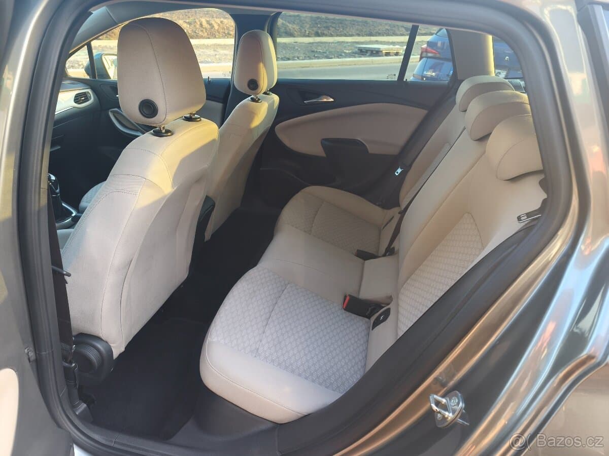 2016 Opel ASTRA - 9