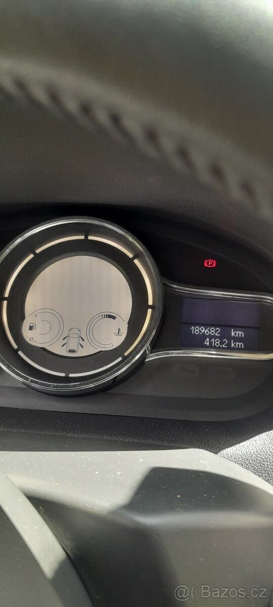 2015 Renault MEGANE - 9