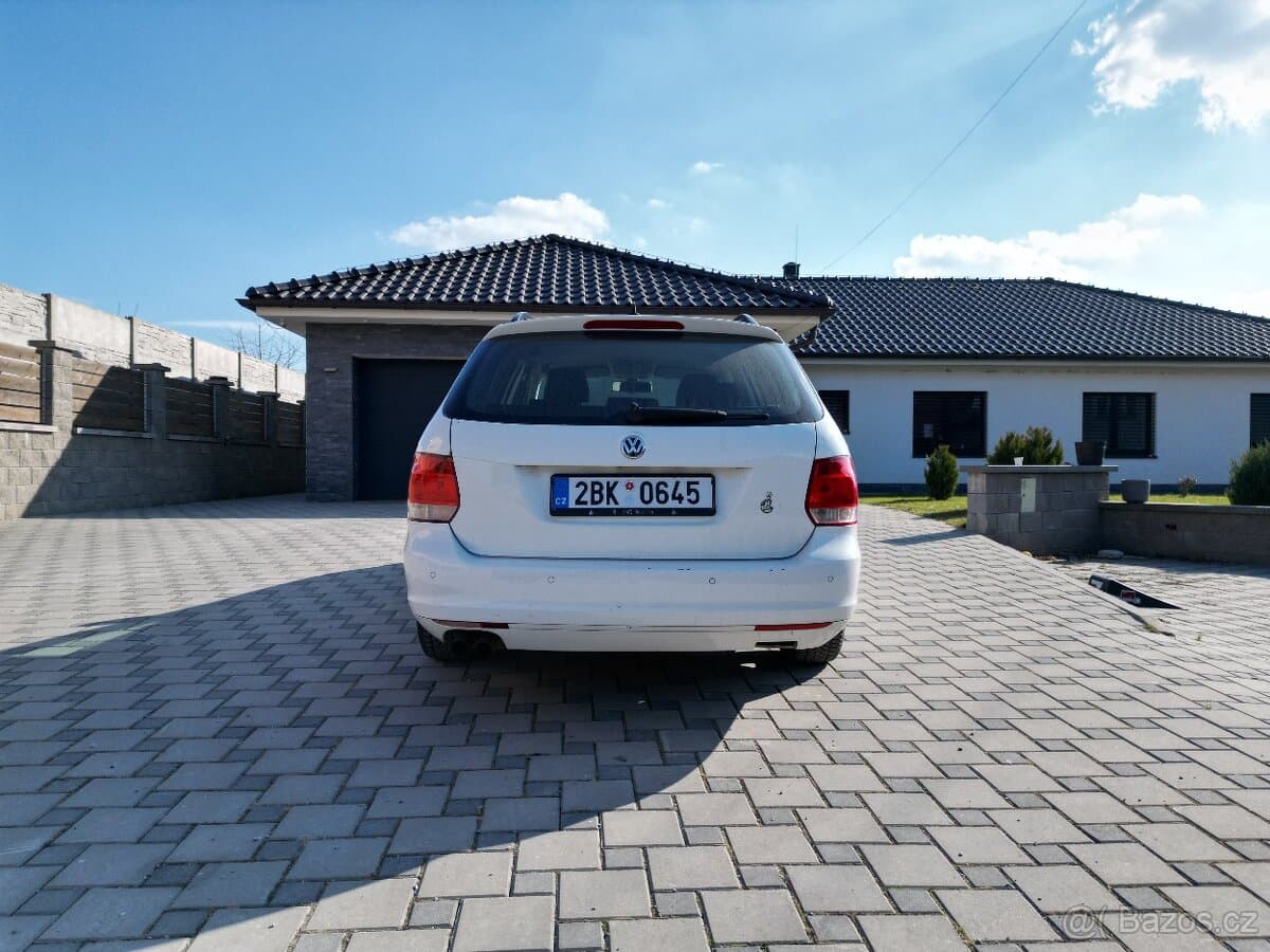 2010 Volkswagen GOLF - 9