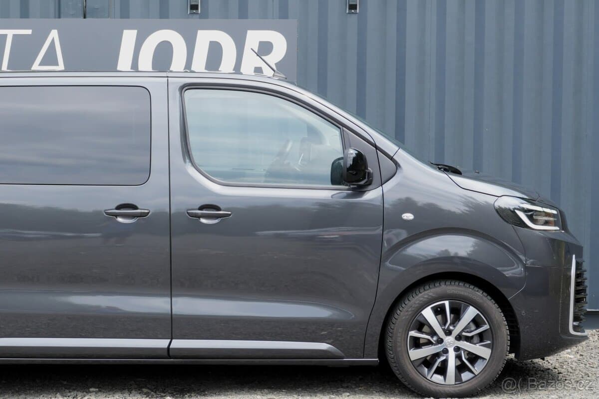 2025 Toyota PROACE - 9