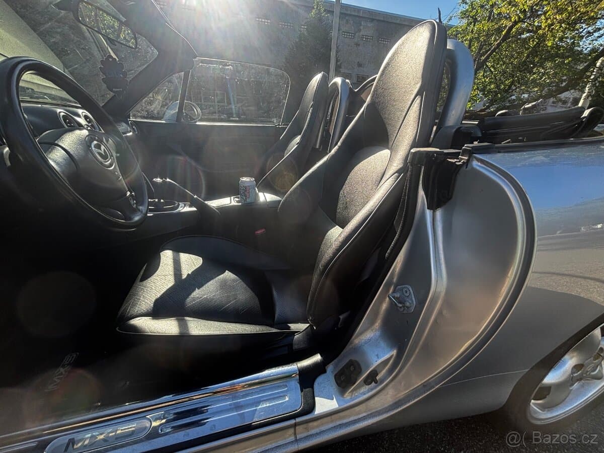 2002 Mazda MX-5 - 9