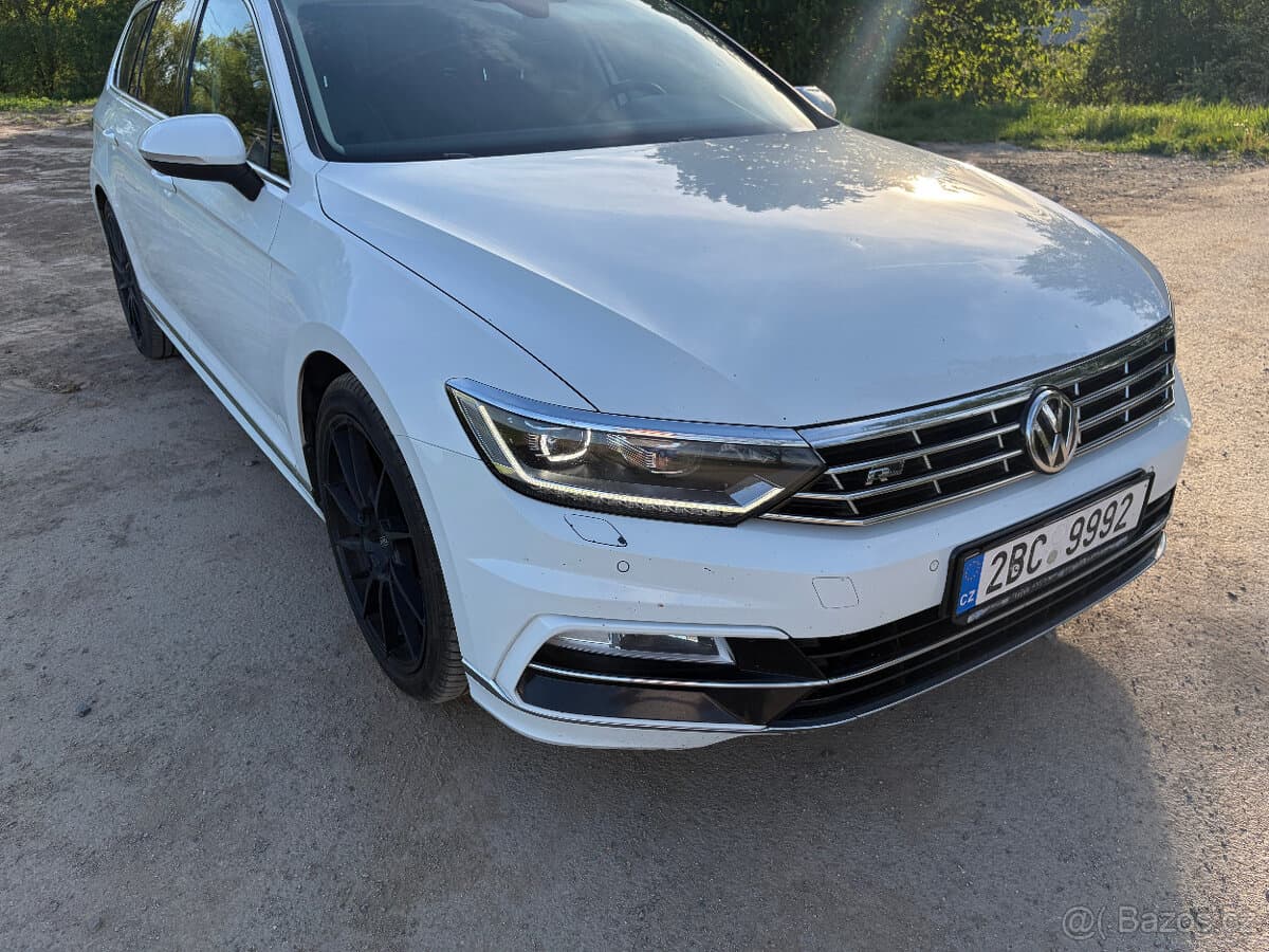 2019 Volkswagen PASSAT - 9