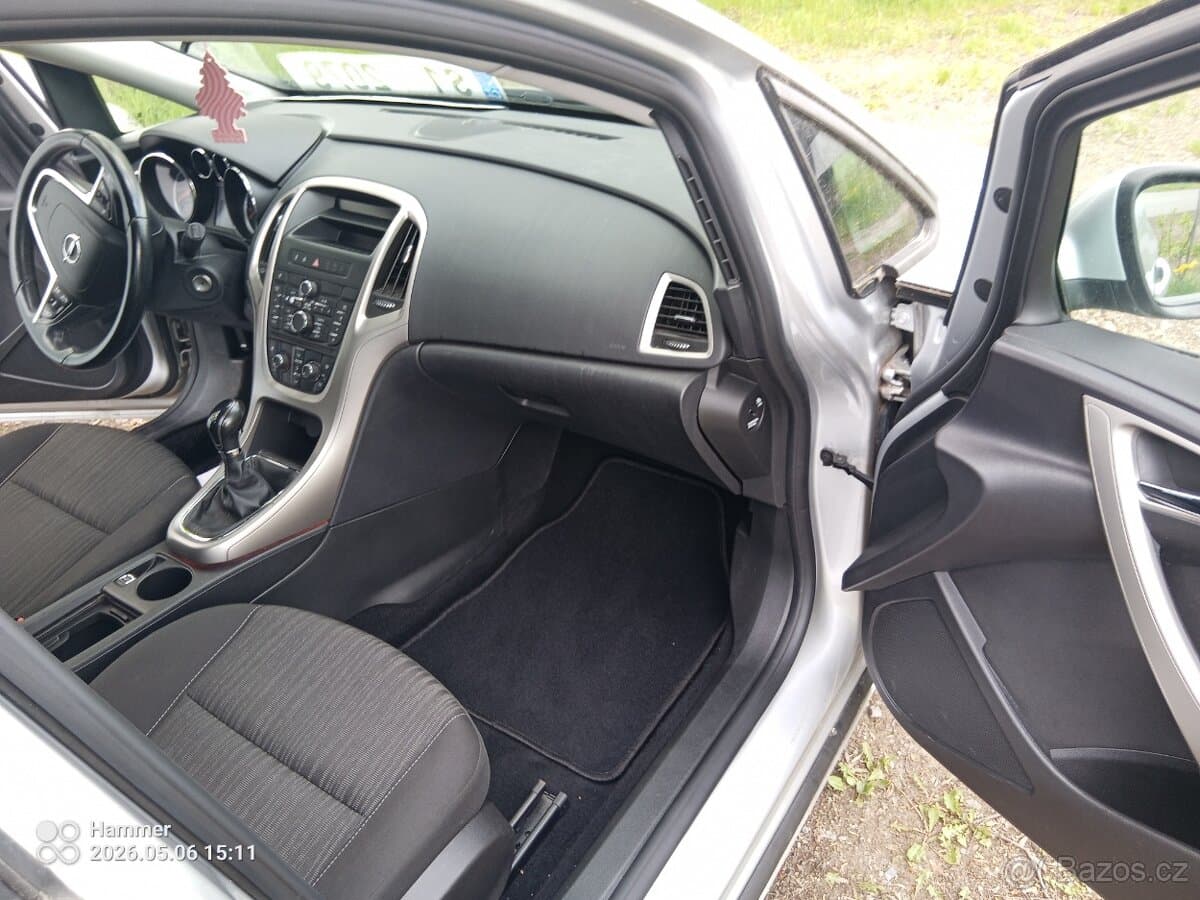 2011 Opel ASTRA - 9