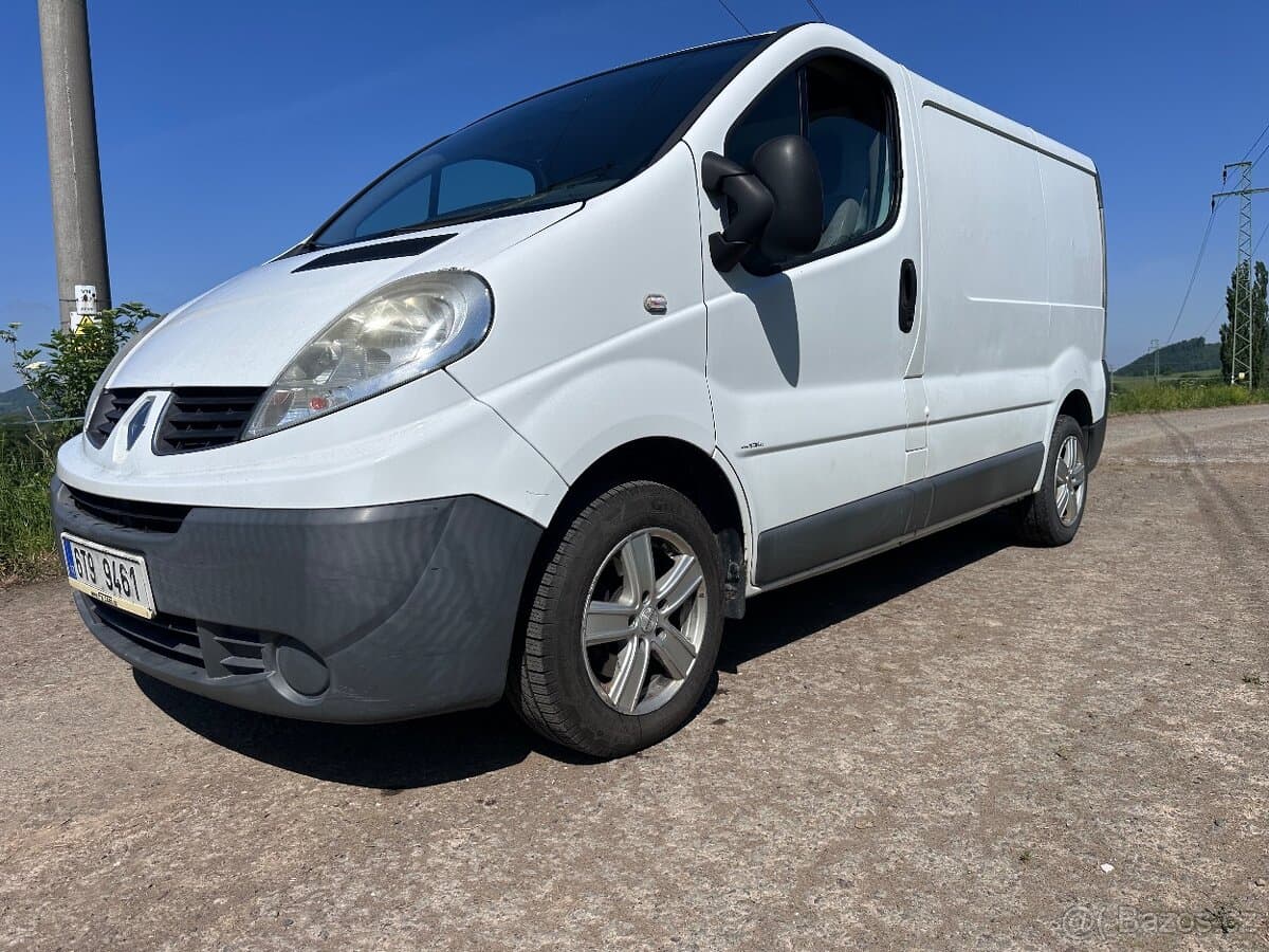 2010 Renault TRAFIC - 9