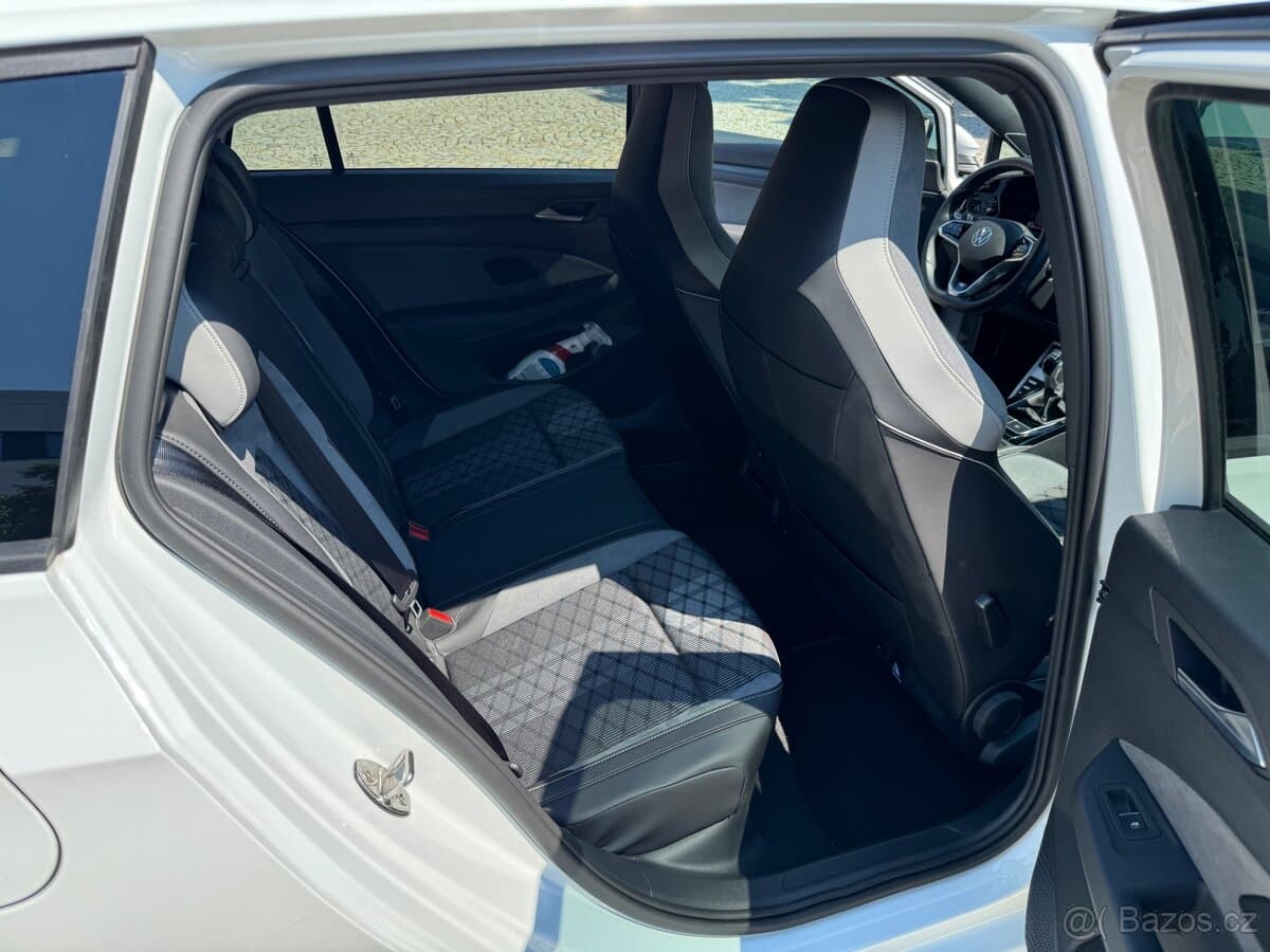 Volkswagen GOLF - 9