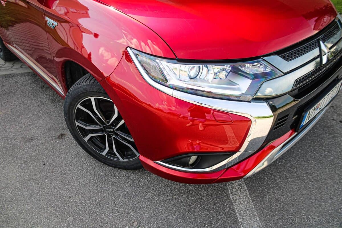 2021 Mitsubishi OUTLANDER - 9