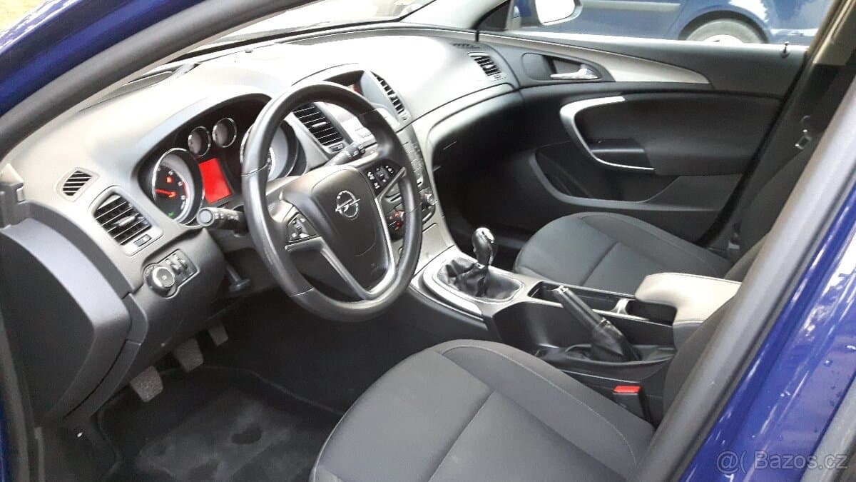 2013 Opel INSIGNIA - 9