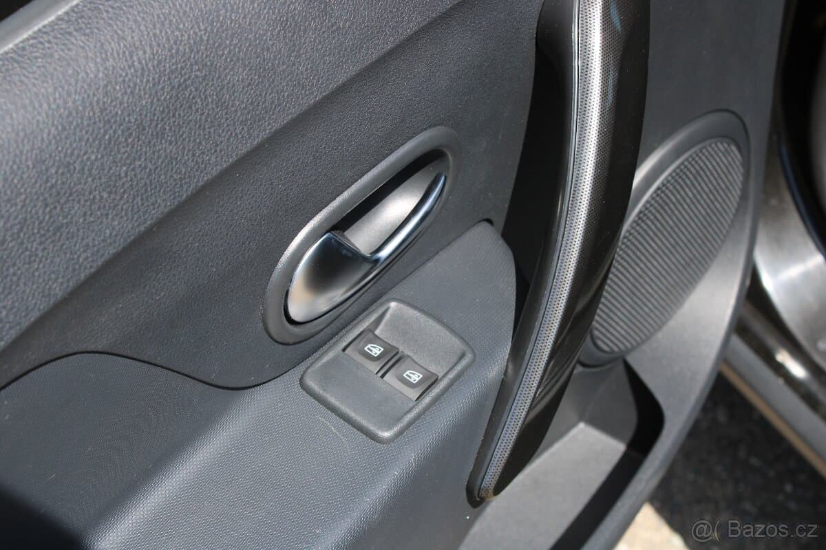 2019 Dacia SANDERO - 9