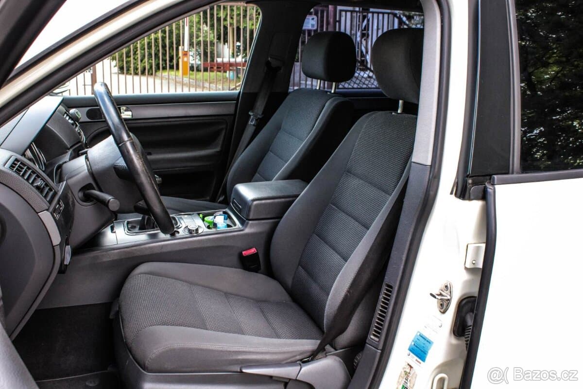 2006 Volkswagen TOUAREG - 9
