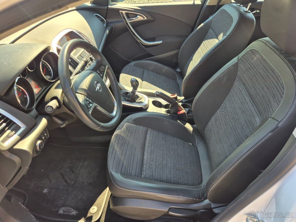 2014 Opel ASTRA - 9