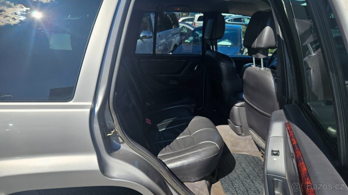 2001 Jeep CHEROKEE - 9