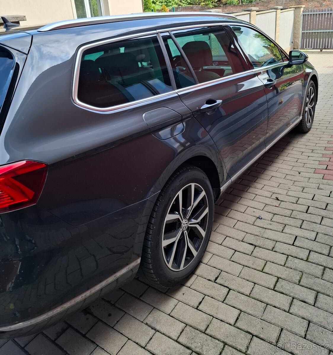 2018 Volkswagen PASSAT - 9
