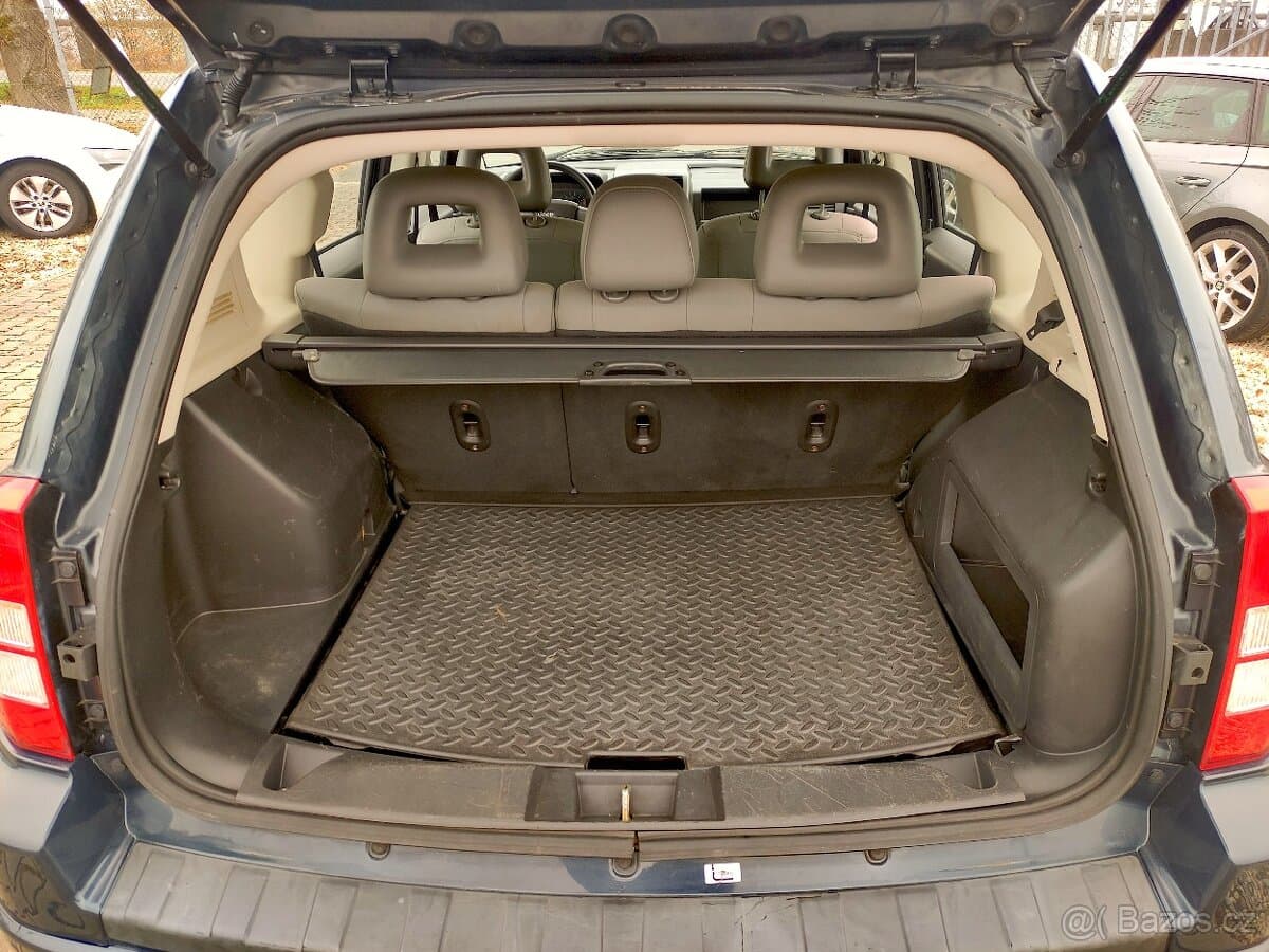 2008 Jeep COMPASS - 9