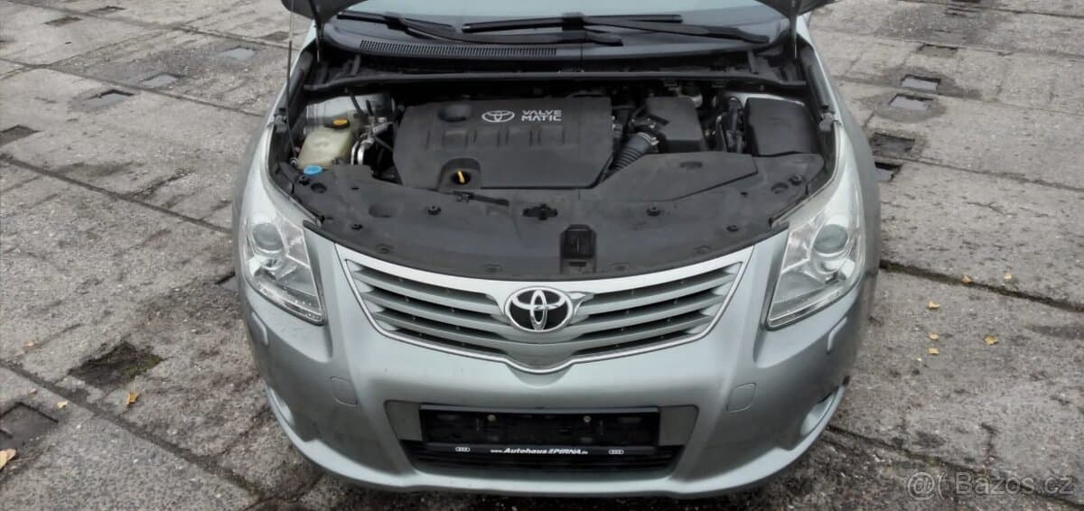 2011 Toyota AVENSIS - 9