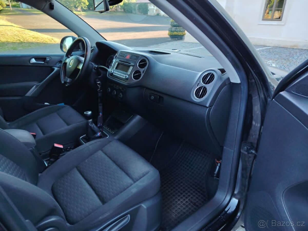 2008 Volkswagen TIGUAN - 9