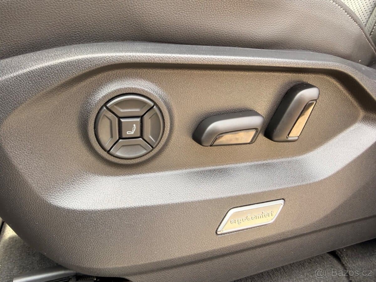 2022 Volkswagen TOUAREG - 9