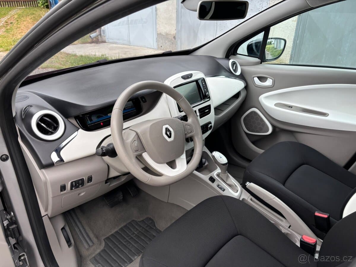 2015 Renault ZOE - 9
