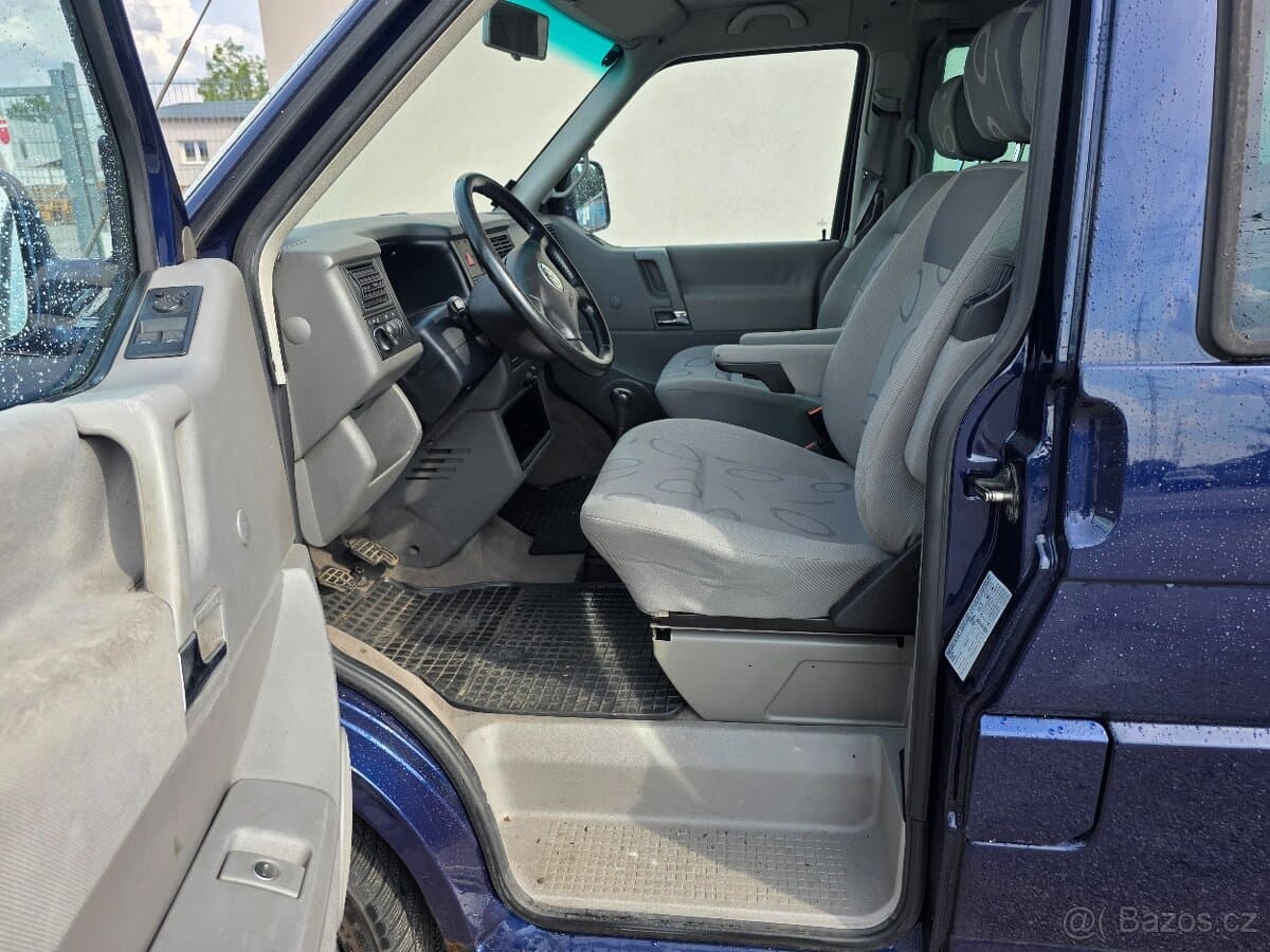 2000 Volkswagen MULTIVAN - 9