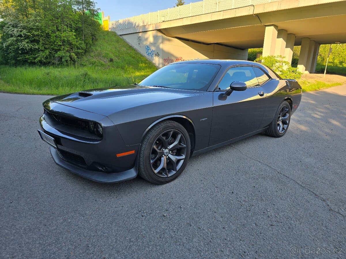 2019 Dodge CHALLENGER - 9