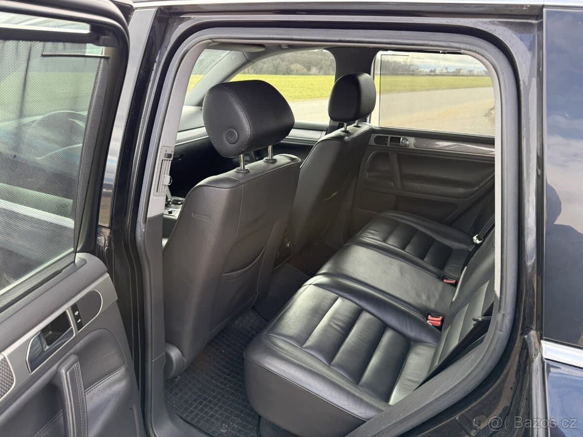 Volkswagen TOUAREG - 9