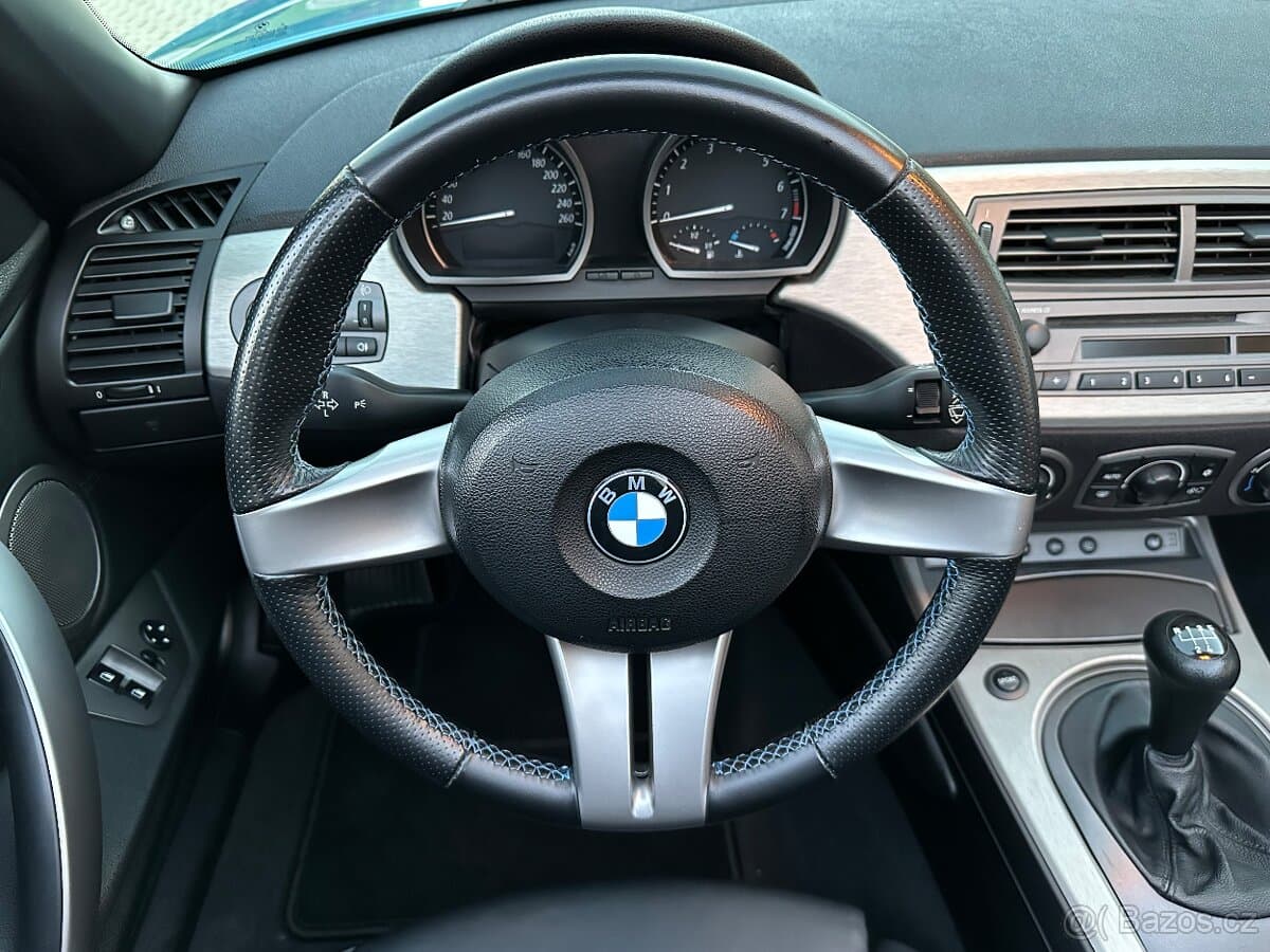 2004 BMW Z4 - 9