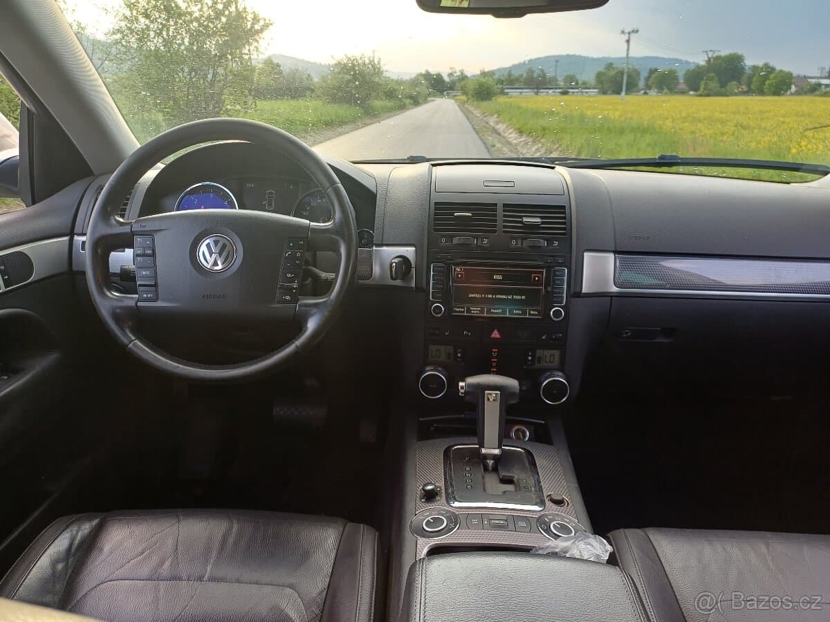 2009 Volkswagen TOUAREG - 9
