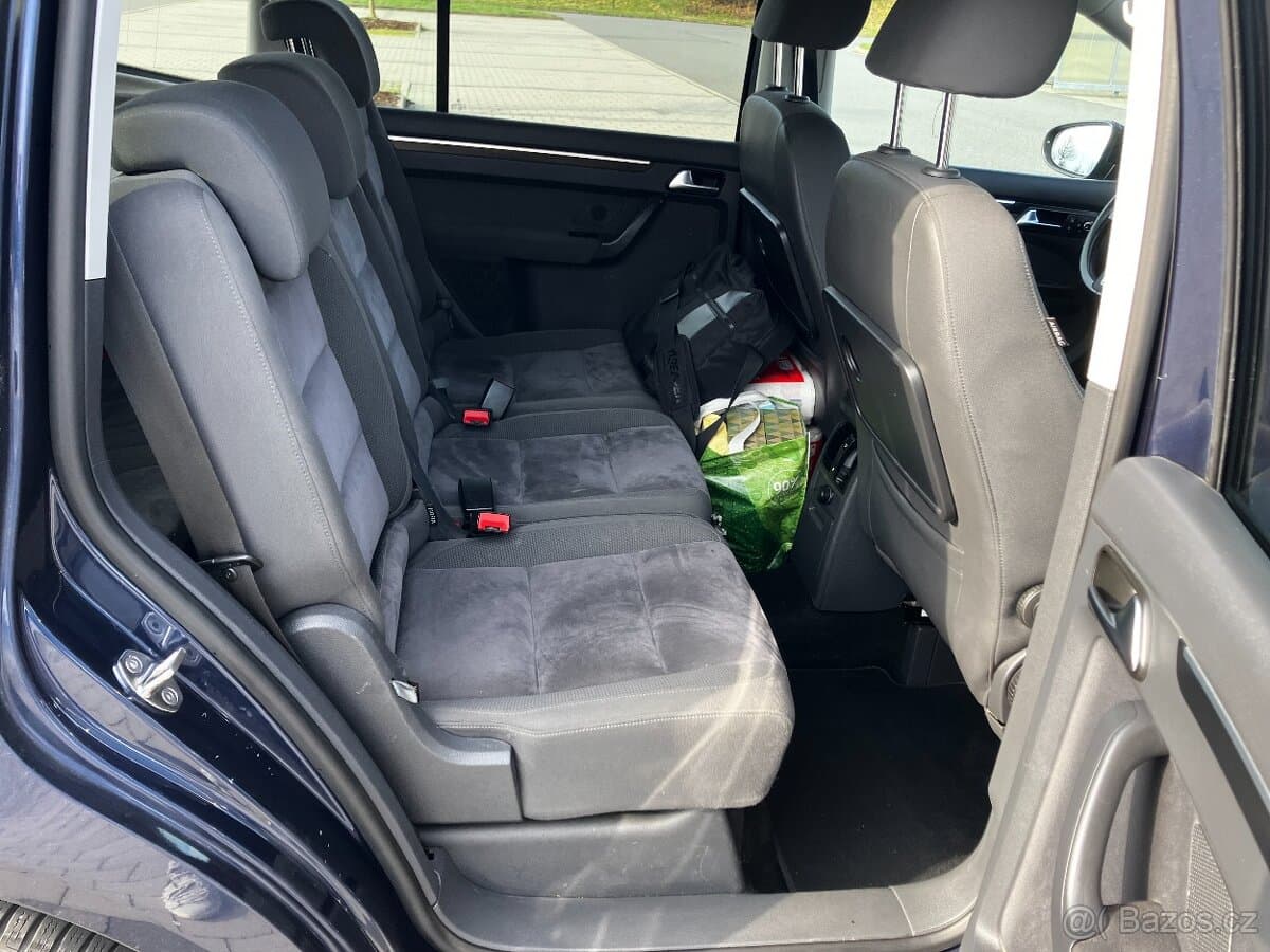 2011 Volkswagen TOURAN - 9