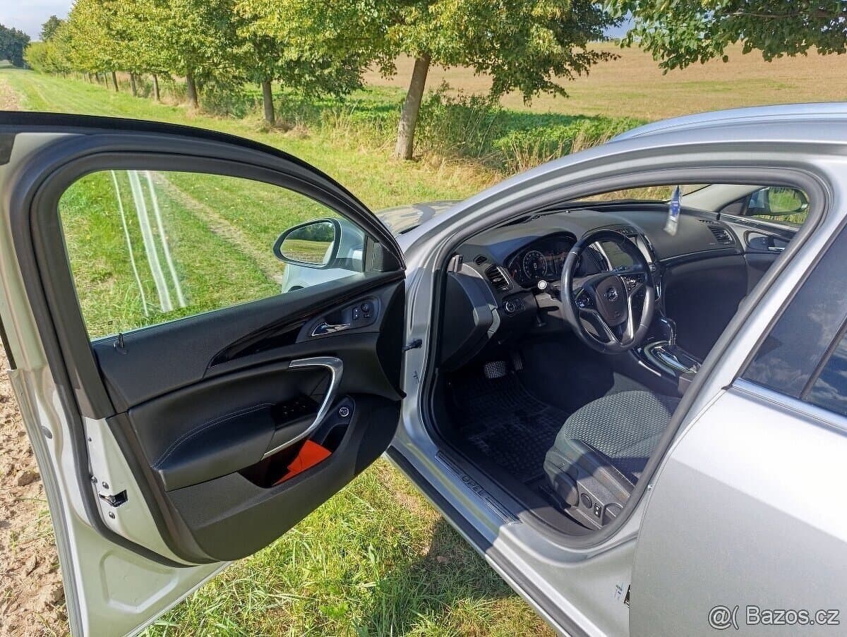 2014 Opel INSIGNIA - 9