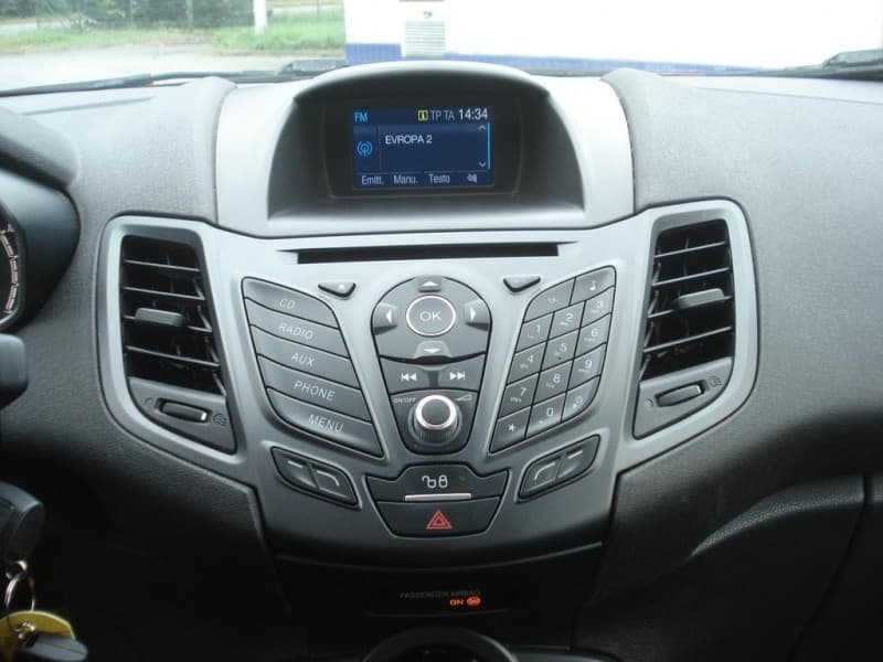 2016 Ford FIESTA - 9