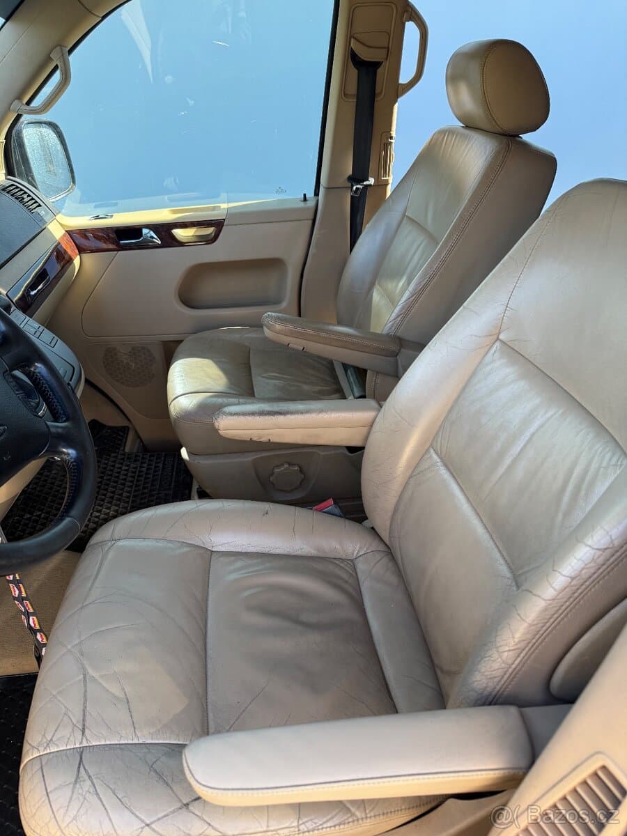 2005 Volkswagen MULTIVAN - 9