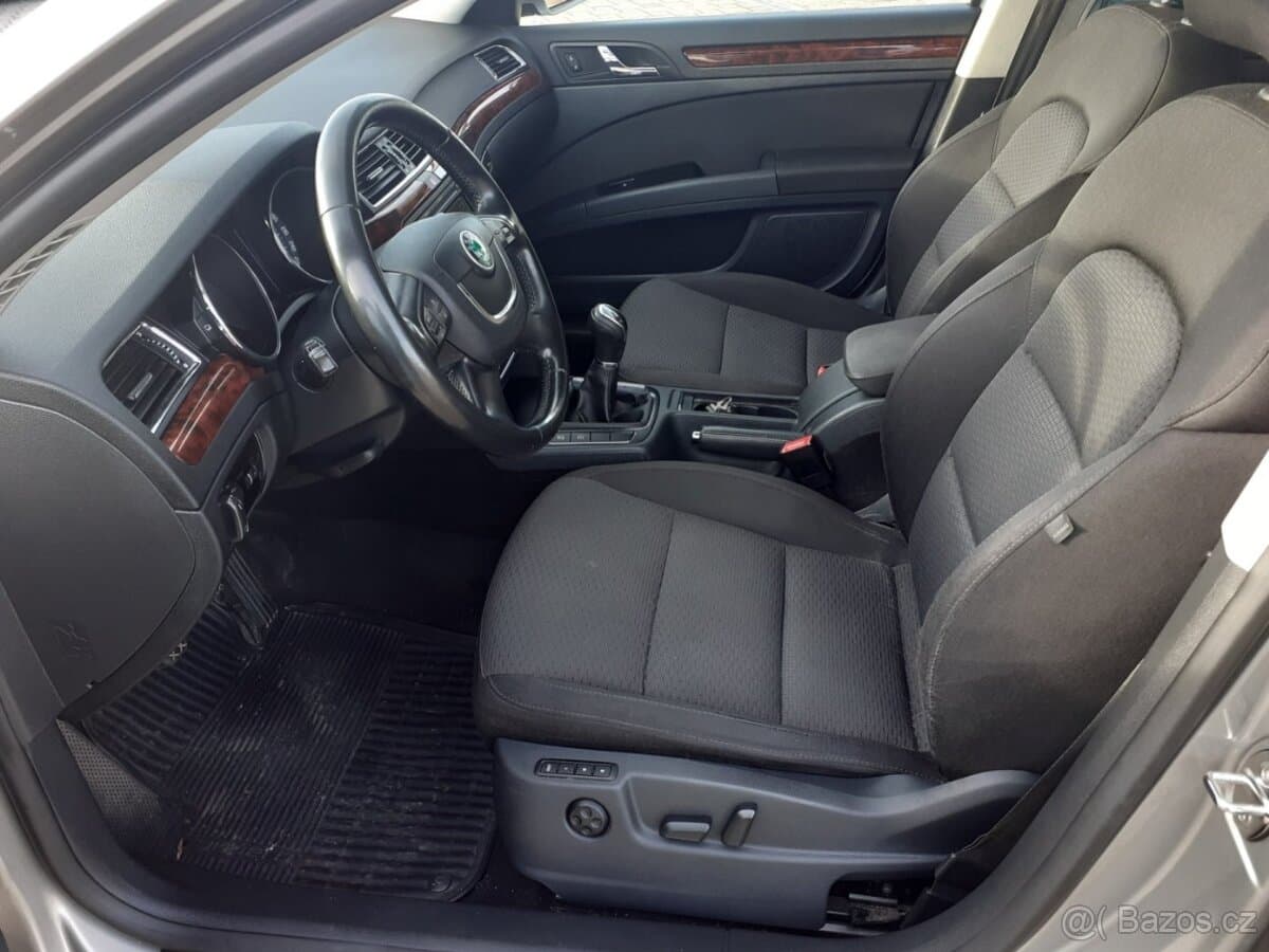 2011 Škoda SUPERB - 9