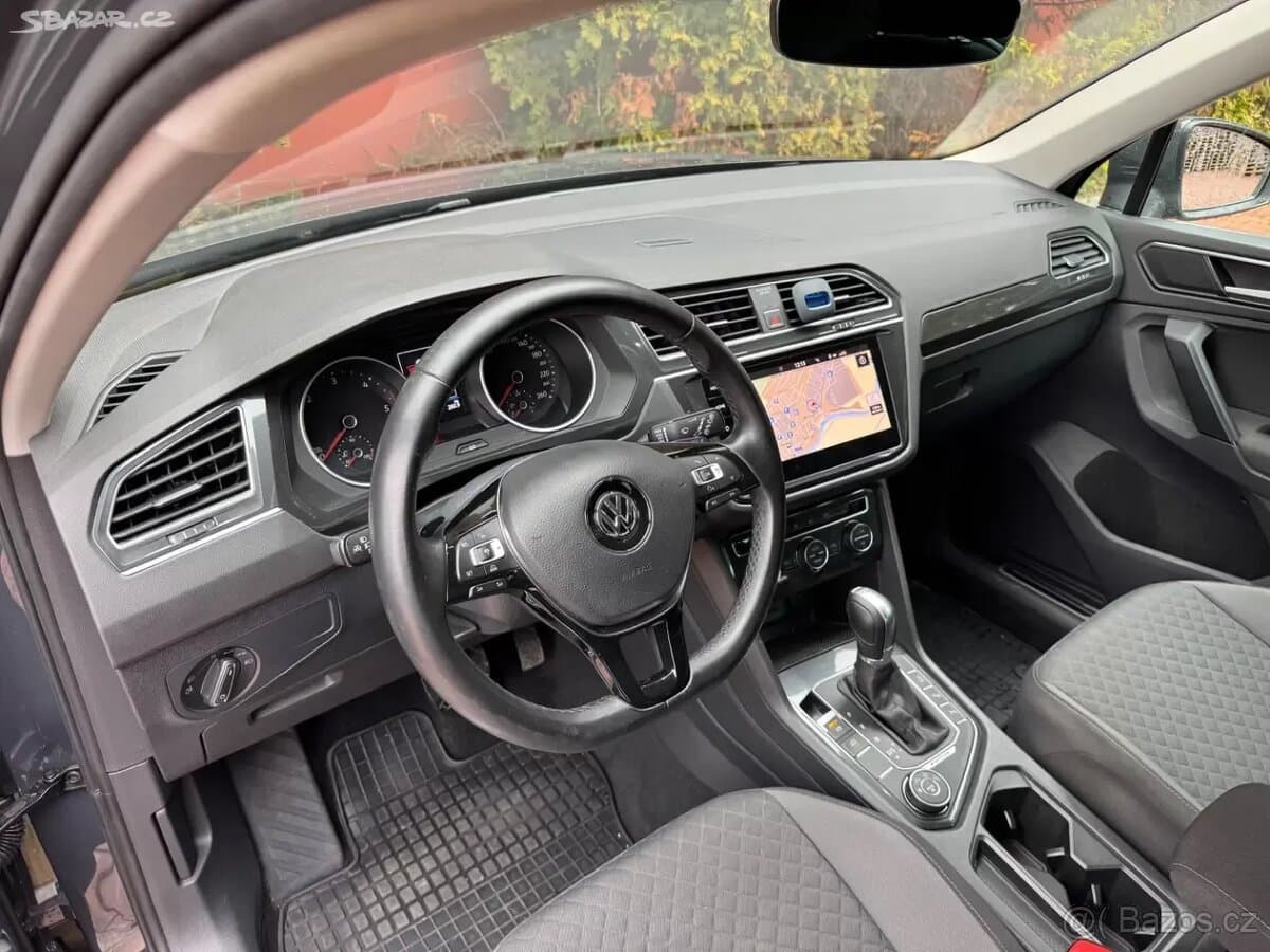 2018 Volkswagen TIGUAN - 9