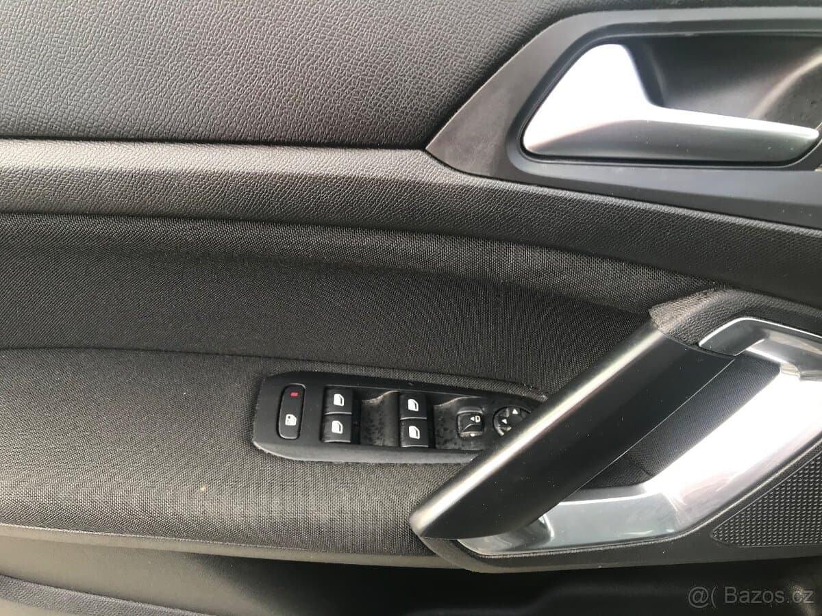 2019 Peugeot 308 - 9