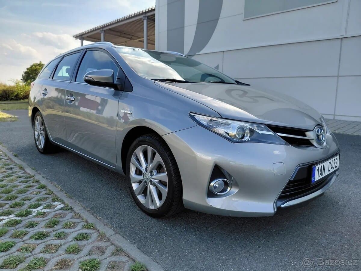 2013 Toyota AURIS - 9