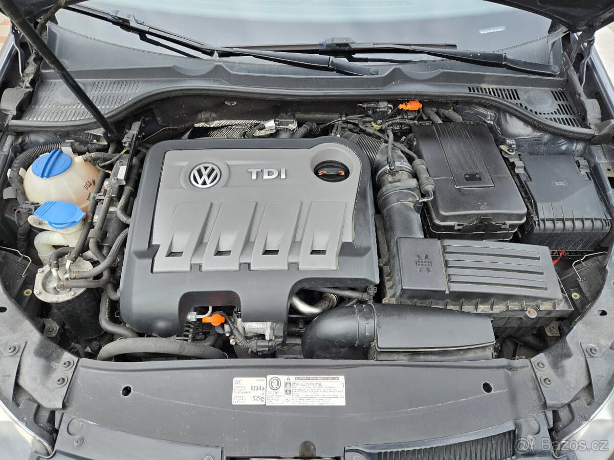 2012 Volkswagen GOLF - 9