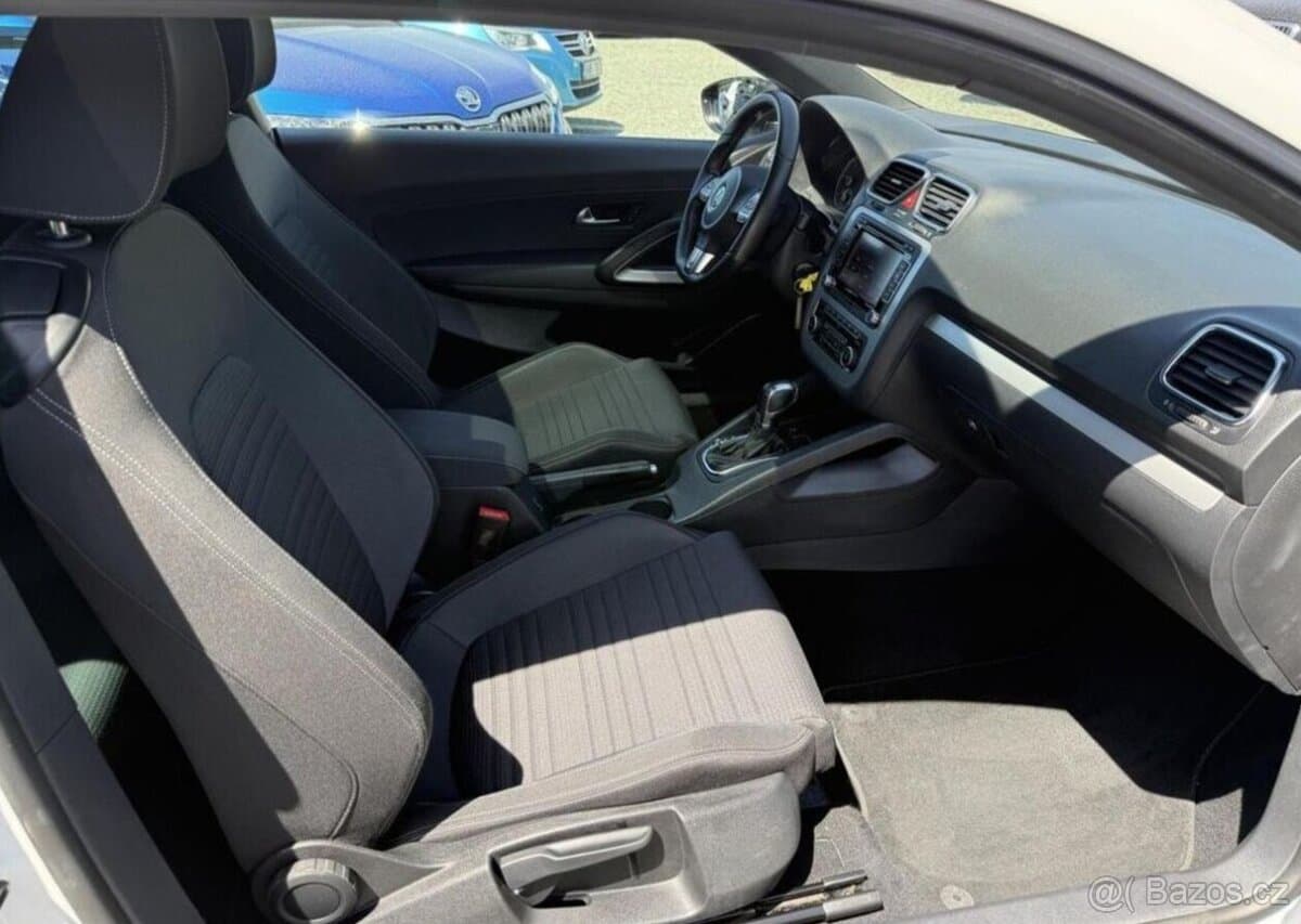 2010 Volkswagen SCIROCCO - 9