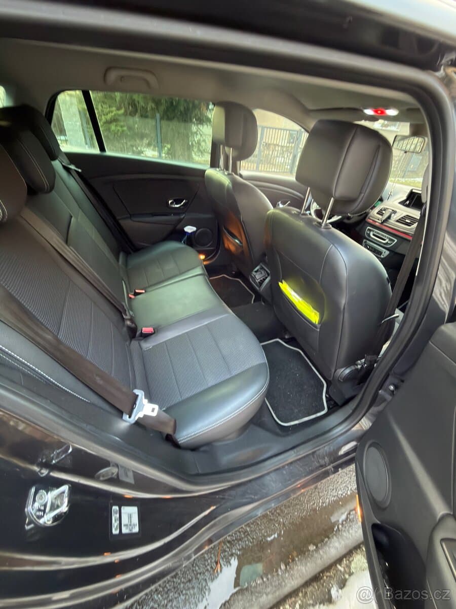Renault MEGANE - 9