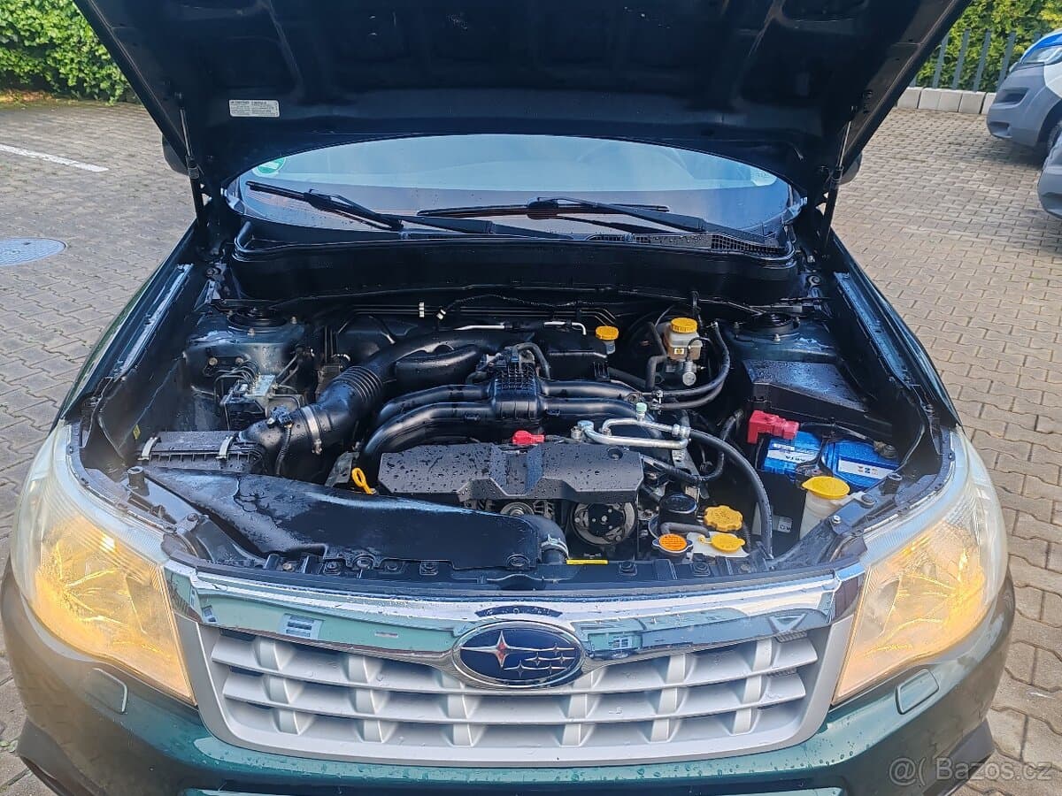 2011 Subaru FORESTER - 9