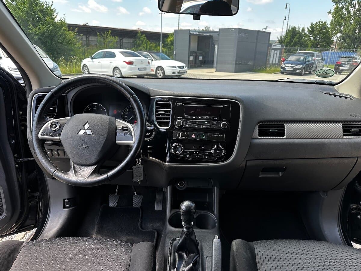 2013 Mitsubishi OUTLANDER - 9