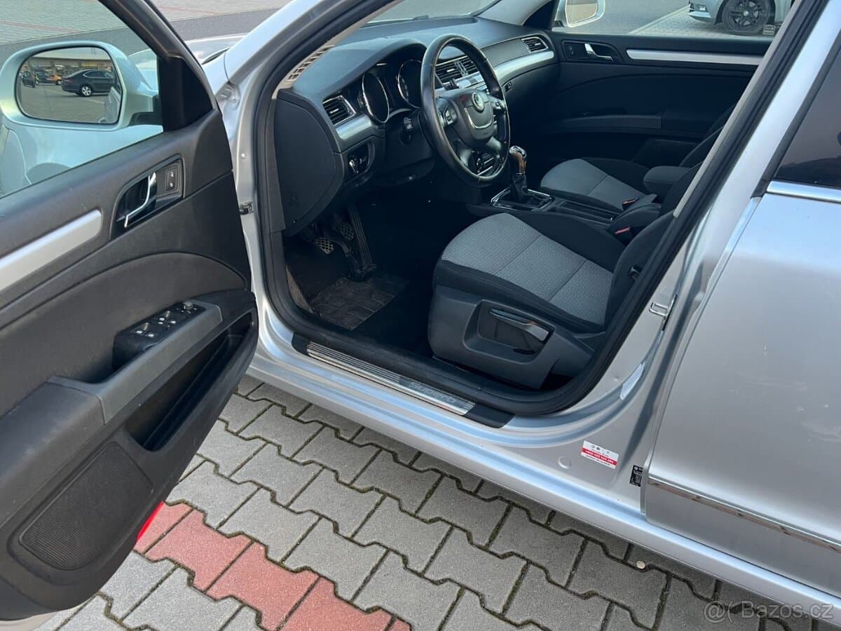 2009 Škoda SUPERB - 9