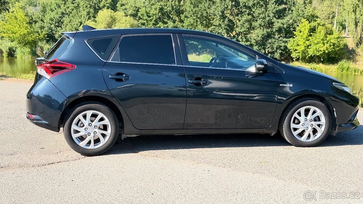 2016 Toyota AURIS - 9