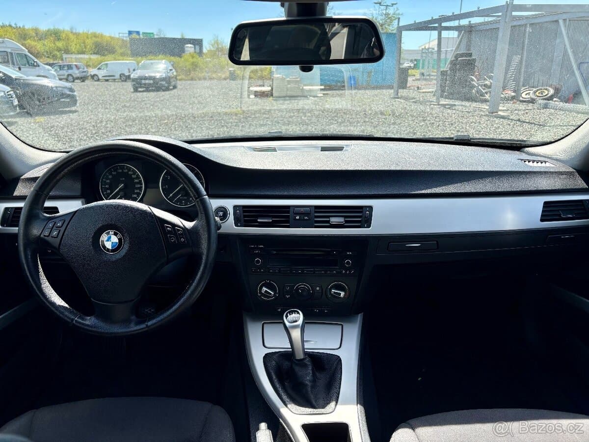 2009 BMW 3-SERIES - 9
