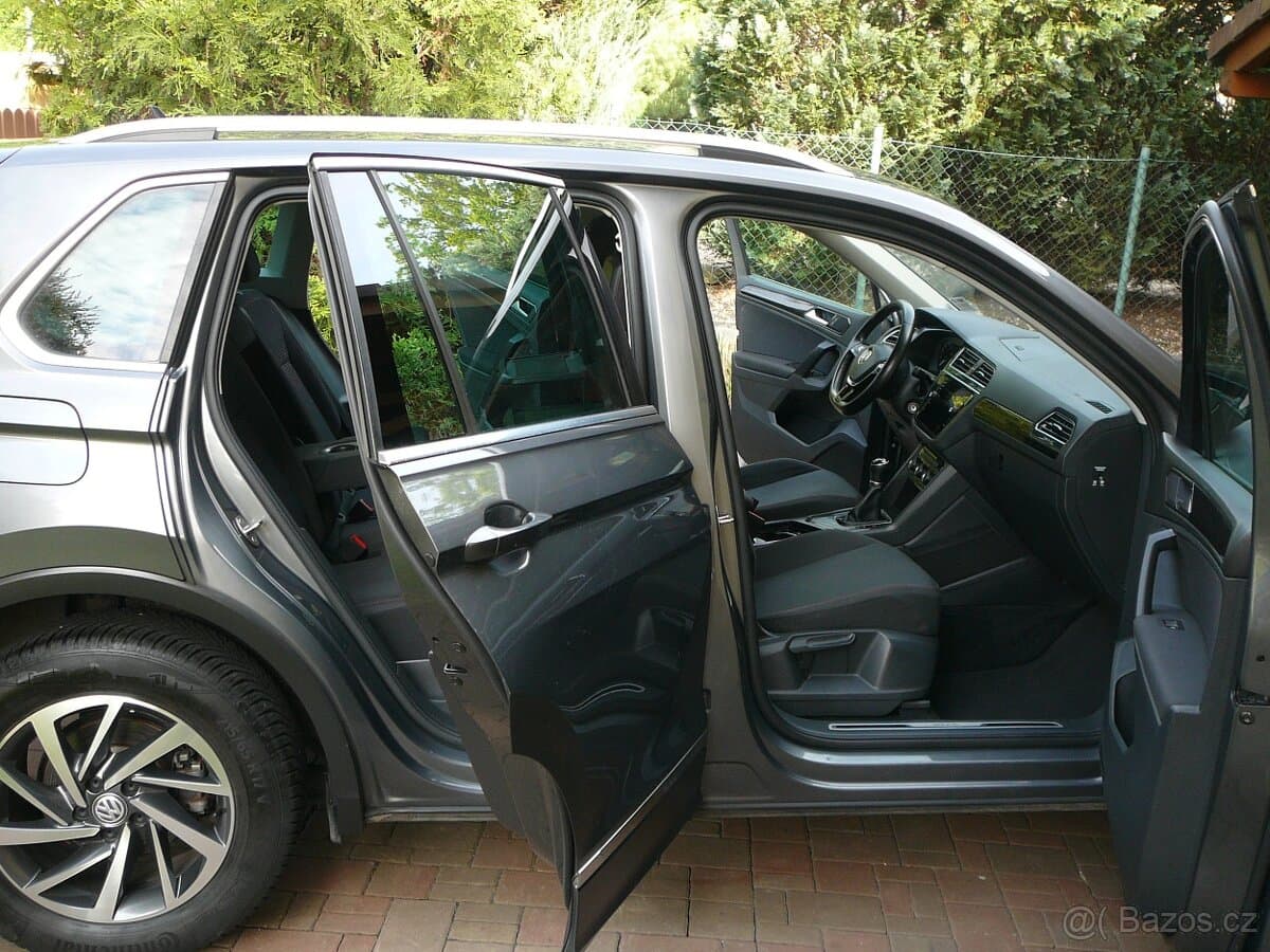 2017 Volkswagen TIGUAN - 9
