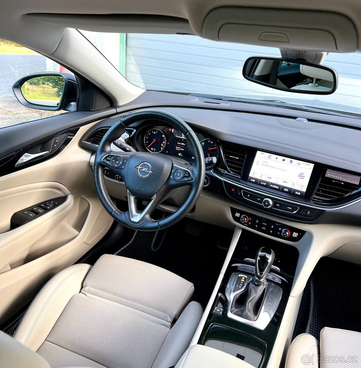 2018 Opel INSIGNIA - 9