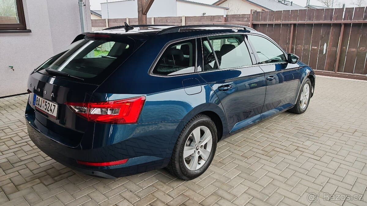 2020 Škoda SUPERB - 9